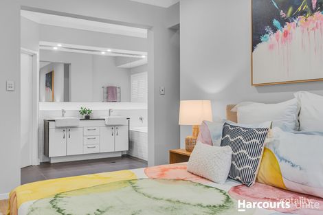 Property photo of 5 Lakeview Terrace Murrumba Downs QLD 4503