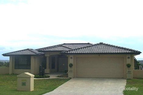 15 Lake Edgecombe Cl, Junction Hill, NSW 2460