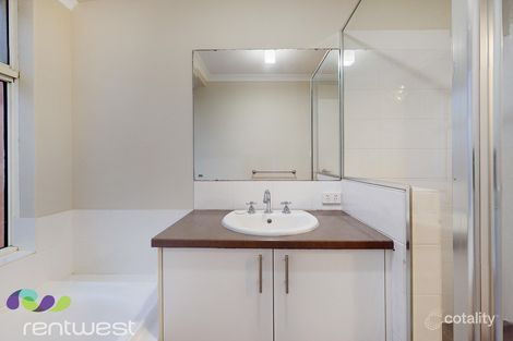 Property photo of 7 St Pierre Loop Meadow Springs WA 6210