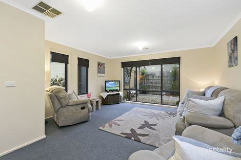 Property photo of 2 Rowena Place Mount Martha VIC 3934
