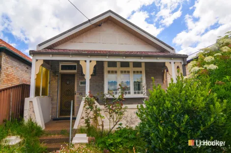 Property photo of 82 Laurence Street Lithgow NSW 2790