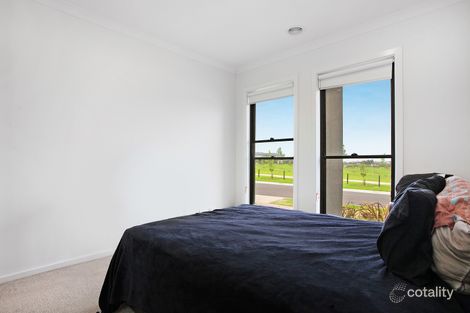 Property photo of 25 Mietta Terrace Greenvale VIC 3059