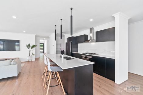 10 Wedgewood Gr, The Vines, WA 6069