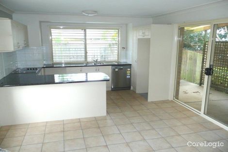 Property photo of 2/17 Wyndham Avenue Southport QLD 4215