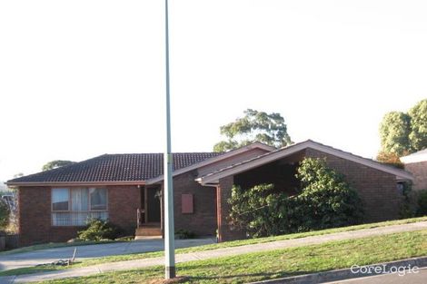 Property photo of 2 Howell Close Doncaster East VIC 3109