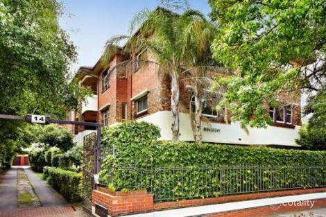 2/14 Robe St, St Kilda, VIC 3182