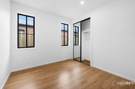 Property photo of 29 Paskas Drive Fraser Rise VIC 3336