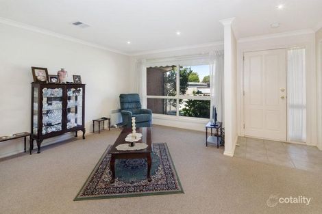 Property photo of 2 Edwards Crescent Wendouree VIC 3355
