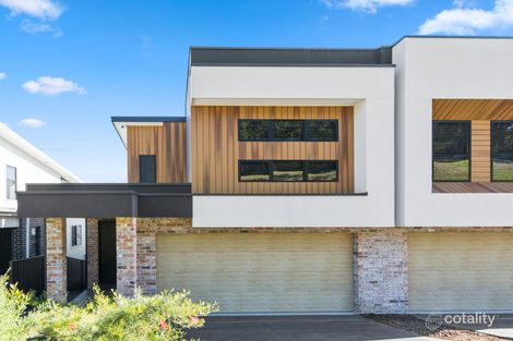 11 Chaffey Way, Albion Park, NSW 2527