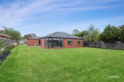 14 Orchardview Gr, Sunbury, VIC 3429