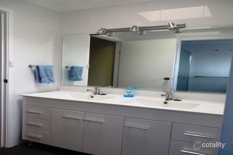 Property photo of 2 Juba Close St Clair NSW 2759
