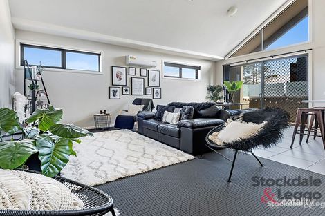 Property photo of 12/24 Healesville Loop Craigieburn VIC 3064