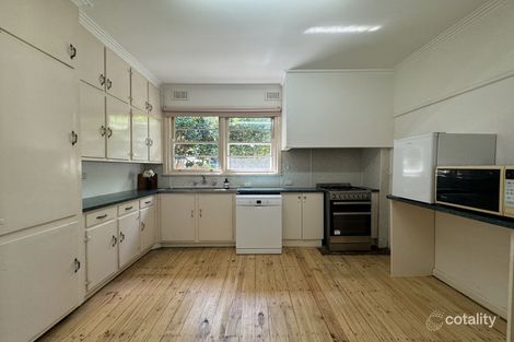 Property photo of 10 Hagenauer Street Sale VIC 3850