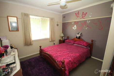 Property photo of 8 Gowrie Parade Mount Austin NSW 2650