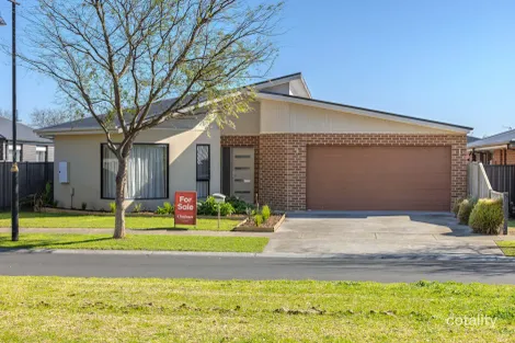 Property photo of 8 Ruthberg Drive Sale VIC 3850