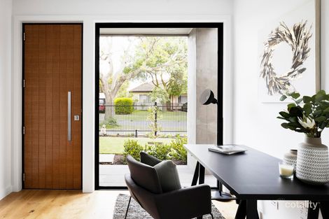 Property photo of 18B Waratah Street Bentleigh East VIC 3165