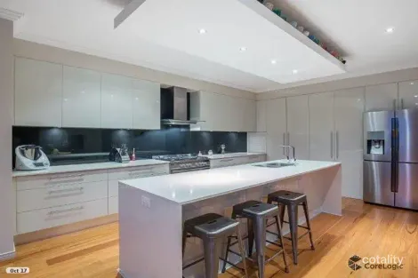 Property photo of 9 Harbourvue Court Helensvale QLD 4212