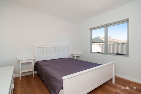 Property photo of 16 Crellin Way Cloverdale WA 6105