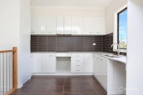 Property photo of 1/5 Sunset Boulevard Jacana VIC 3047