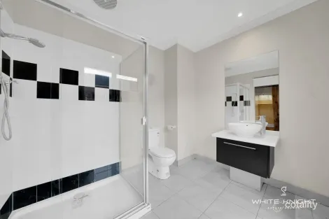 Property photo of 5 Dalmuir Boulevard Deer Park VIC 3023
