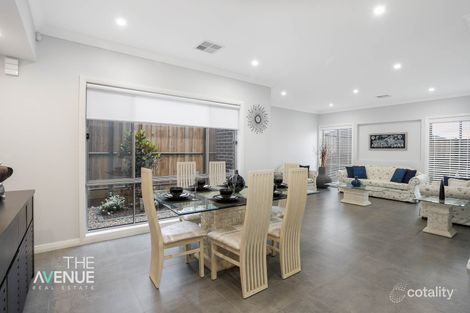 Property photo of 16 Wattleridge Crescent North Kellyville NSW 2155