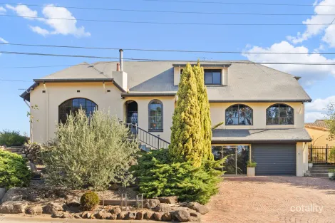 Property photo of 58 Horseshoe Bend Road Keilor VIC 3036