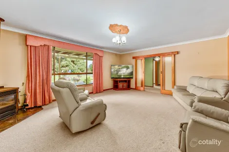 Property photo of 7 Tweed Crescent Mount Gambier SA 5290