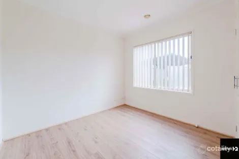 Property photo of 39 Kingbird Avenue Tarneit VIC 3029