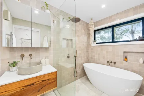 Property photo of 87 Berrys Head Road Narara NSW 2250