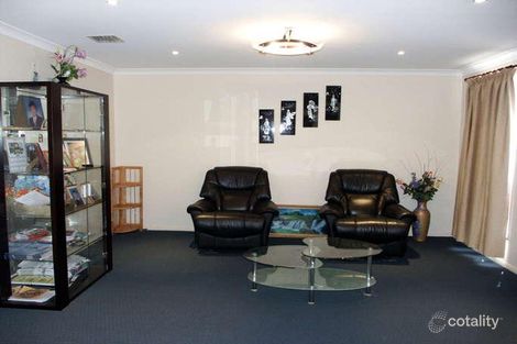 Property photo of 18 Lobelia Grove Cairnlea VIC 3023