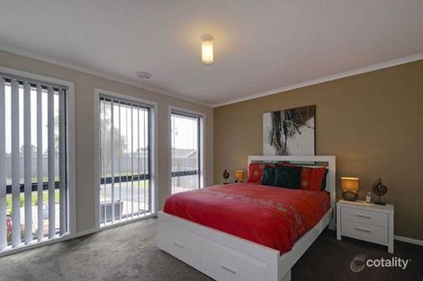 Property photo of 2 Acacia Close Trafalgar VIC 3824