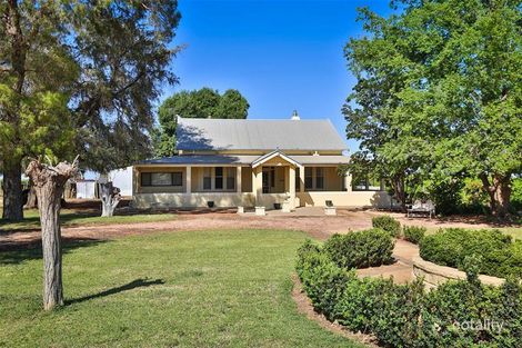 105 Mcswains Rd, Birdwoodton, VIC 3505