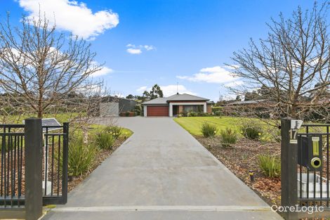 Property photo of 17 Ripplebrook Court Drouin VIC 3818