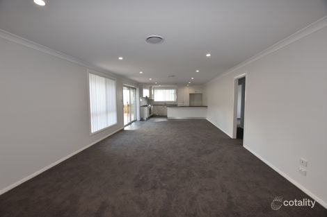 Property photo of 26 William Maker Drive Orange NSW 2800