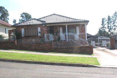 43 Rowley St, Pendle Hill, NSW 2145