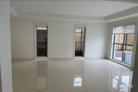 Property photo of 16 Bridgeview Circuit Bella Vista NSW 2153