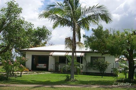 25 Beach Rd, Ayr, QLD 4807