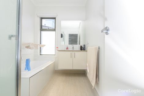 Property photo of 1/1106A Gregory Street Lake Wendouree VIC 3350