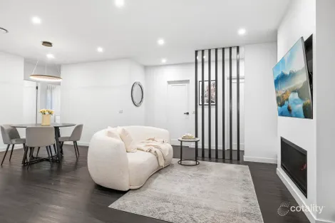 Property photo of 2/172 Atherton Road Oakleigh VIC 3166