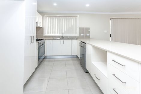 Property photo of 18 Barrow Circuit Jordan Springs NSW 2747