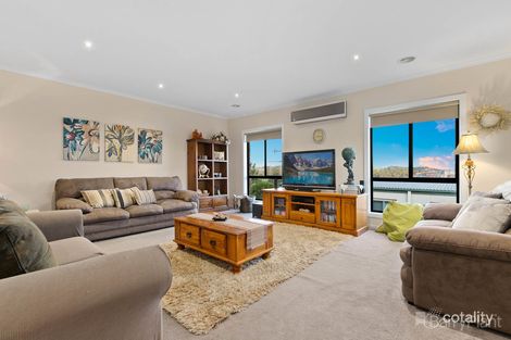 Property photo of 12 Breyleigh Drive Pakenham VIC 3810