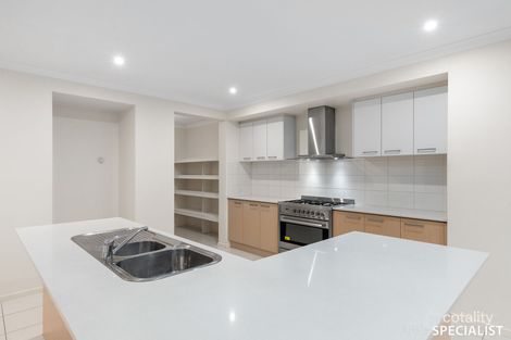 Property photo of 126 Bondi Parade Point Cook VIC 3030