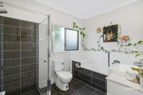 Property photo of 30 Cradock Street Holland Park QLD 4121
