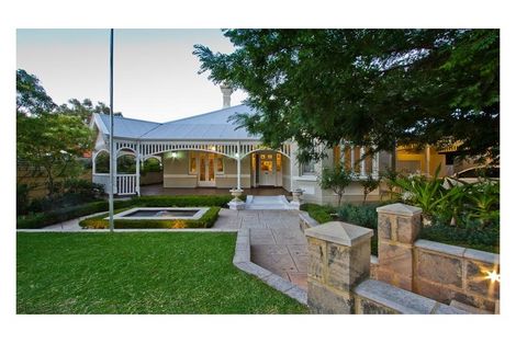 26 Salvado St, Cottesloe, WA 6011