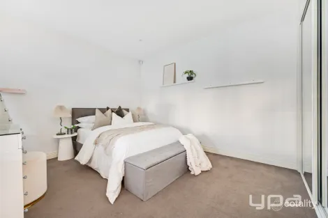 Property photo of 14 Cornwall Road Pascoe Vale VIC 3044