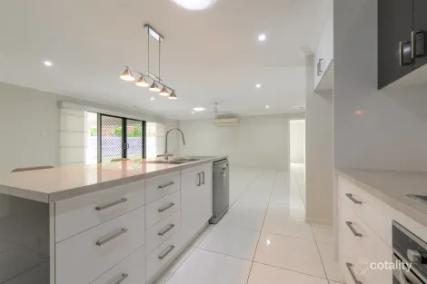 Property photo of 18 Iris Road Kirkwood QLD 4680