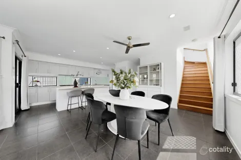 Property photo of 1 Meadowview Lane Arundel QLD 4214