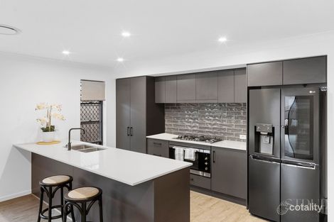 Property photo of 7 Mooloolah Street Deebing Heights QLD 4306