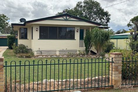 19 Aylmer St, Oakey, QLD 4401