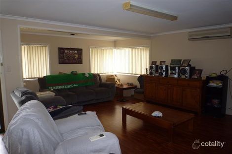 Property photo of 18 Thomas Street Flinders View QLD 4305